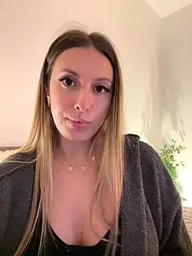 Eva Ryen online show from 10-23-25, 04:50