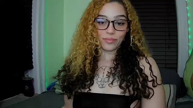 sapphirestorm8 online show from 12-14-25, 02:28