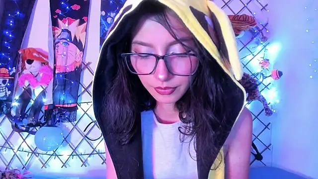 Snapshot of Alice_jacobs1 chatting on 02-06-25, 04:42 Alice jacobs1 online show from 02-06-25, 04:42