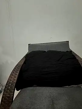 VIC22SECRET online show from 02-02-26, 01:04