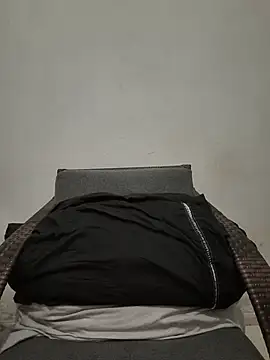 VIC22SECRET online show from 05-20-26, 01:45
