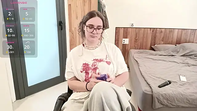 mia boone online show from 03-23-26, 04:38