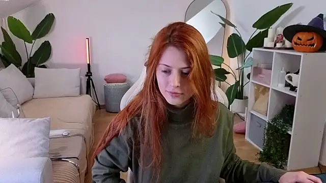 doll lesli online show from 10-19-25, 09:32