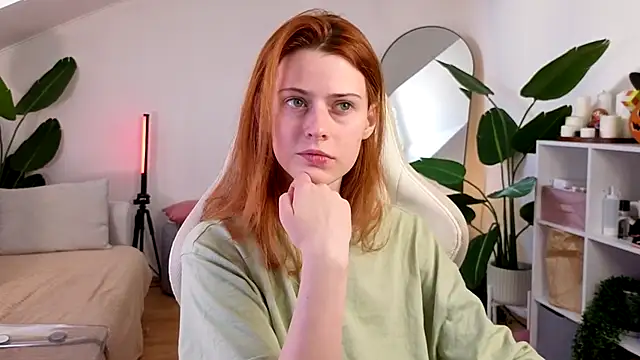 doll lesli online show from 10-24-25, 09:38