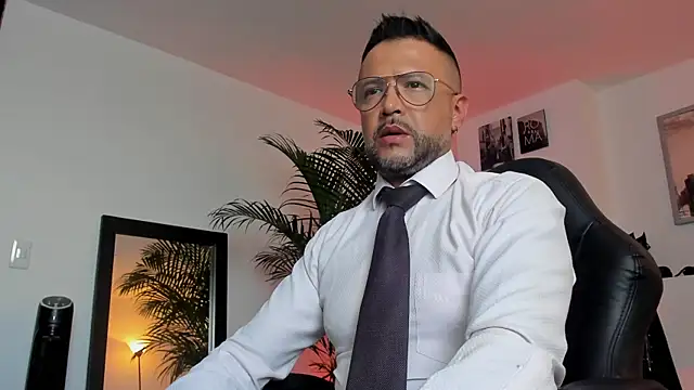 MrFrank tattoo online show from 12-17-24, 06:31