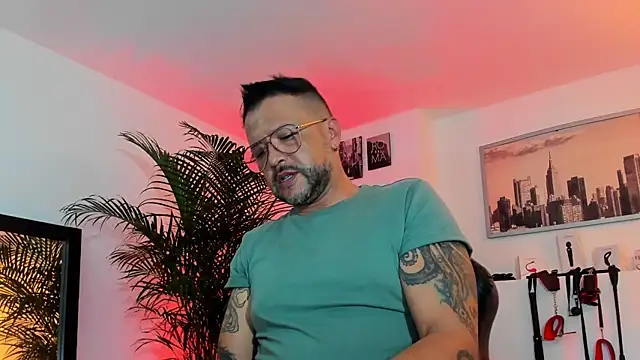 MrFrank tattoo online show from 12-21-24, 01:26