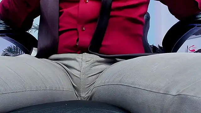 MrFrank tattoo online show from 12-26-24, 02:59