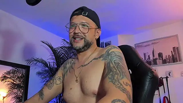 MrFrank tattoo online show from 01-30-25, 01:22