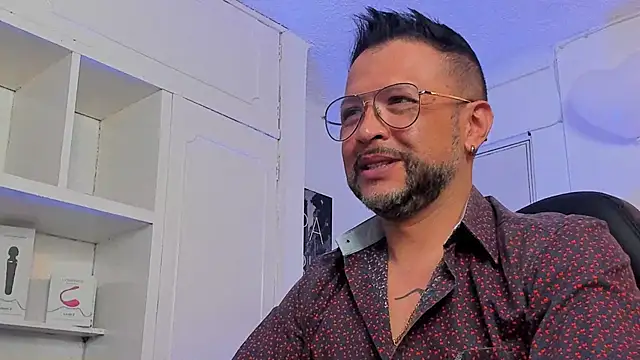 MrFrank tattoo online show from 02-14-25, 04:41