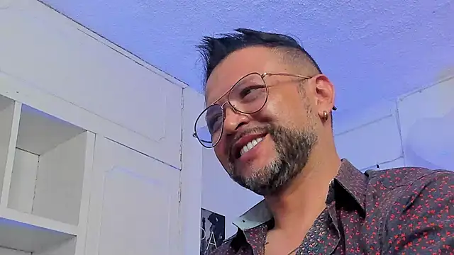 MrFrank tattoo online show from 02-14-25, 07:44