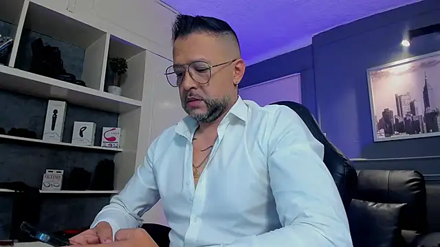 MrFrank tattoo online show from 09-19-25, 12:39