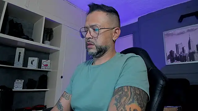 MrFrank tattoo online show from 09-23-25, 12:57