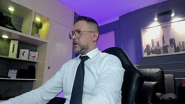 Snapshot of MrFrank_tattoo chatting on 01-12-26, 12:32 MrFrank tattoo online show from 01-12-26, 12:32
