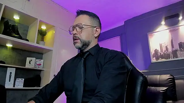 Snapshot of MrFrank_tattoo chatting on 02-02-26, 10:36 MrFrank tattoo online show from 02-02-26, 10:36