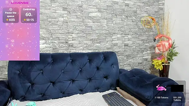 Snapshot of LizzRouse chatting on 01-09-25, 11:56 LizzRouse online show from 01-09-25, 11:56