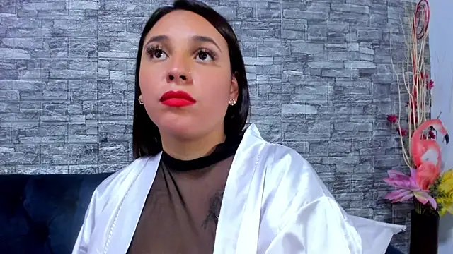 Snapshot of LizzRouse chatting on 02-04-25, 02:49 LizzRouse online show from 02-04-25, 02:49