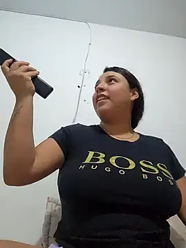 Snapshot of LizzRouse chatting on 11-01-25, 11:51 LizzRouse online show from 11-01-25, 11:51