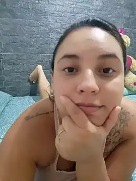 Snapshot of LizzRouse chatting on 11-21-25, 07:56 LizzRouse online show from 11-21-25, 07:56