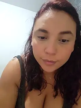 Snapshot of LizzRouse chatting on 11-24-25, 07:13 LizzRouse online show from 11-24-25, 07:13