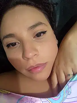 Snapshot of LizzRouse chatting on 11-27-25, 01:35 LizzRouse online show from 11-27-25, 01:35