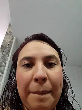 Snapshot of LizzRouse chatting on 12-02-25, 05:19 LizzRouse online show from 12-02-25, 05:19