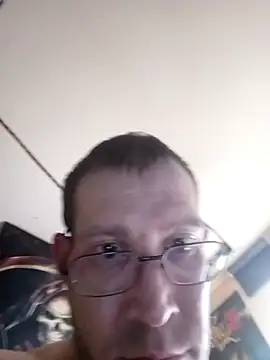 Snapshot of schmidtler35 chatting on 11-06-25, 12:39 schmidtler35 online show from 11-06-25, 12:39