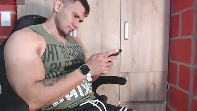 GendersonFit online show from 06-30-26, 02:34