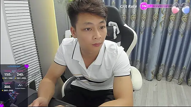 Snapshot of Naughty--asian chatting on 07-05-26, 04:19 Naughty--asian online show from 07-05-26, 04:19