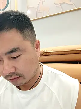 guozuo online show from 10-25-25, 02:24