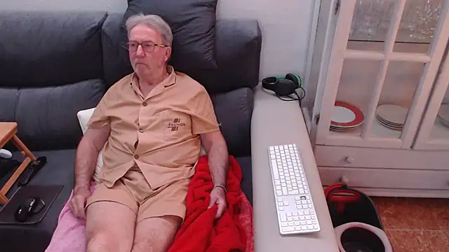 Nudelschwanz online show from 02-21-25, 10:26