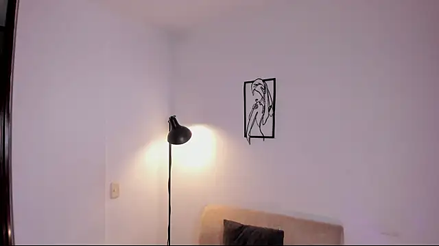 Amber  Davis online show from 10-30-25, 09:04