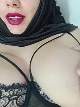 Snapshot of Deina_bunny chatting on 06-15-26, 03:09 Deina bunny online show from 06-15-26, 03:09