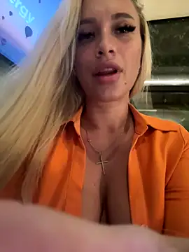 Snapshot of SinwithAmy chatting on 10-08-25, 03:37 SinwithAmy online show from 10-08-25, 03:37