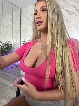 Snapshot of SinwithAmy chatting on 12-17-25, 04:57 SinwithAmy online show from 12-17-25, 04:57