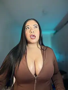 Snapshot of cami_ortiz__ chatting on 05-05-26, 03:58 cami ortiz online show from 05-05-26, 03:58