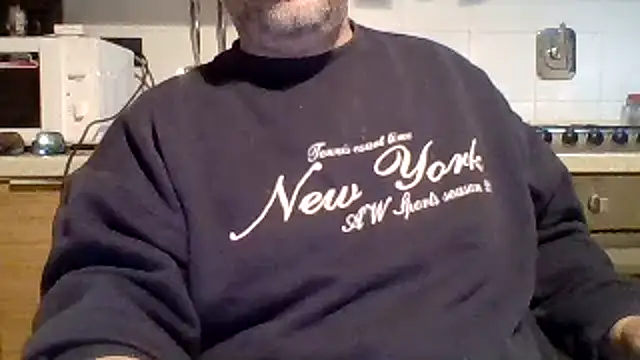 Snapshot of woww791 chatting on 10-28-25, 03:04 woww791 online show from 10-28-25, 03:04