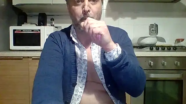 Snapshot of woww791 chatting on 11-24-25, 04:29 woww791 online show from 11-24-25, 04:29