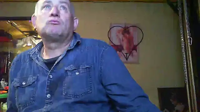 Snapshot of jeanlulu chatting on 11-06-25, 07:48 jeanlulu online show from 11-06-25, 07:48