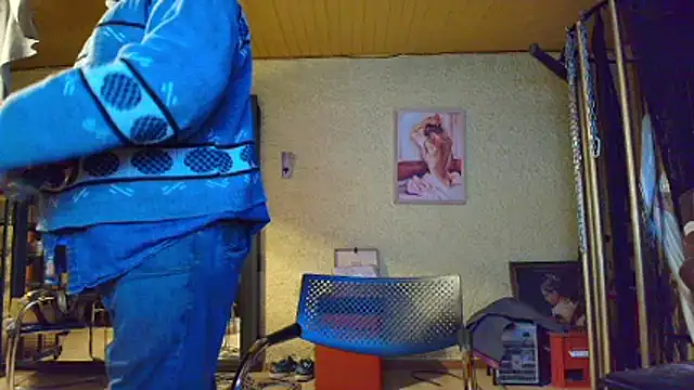 Snapshot of jeanlulu chatting on 12-20-25, 05:09 jeanlulu online show from 12-20-25, 05:09