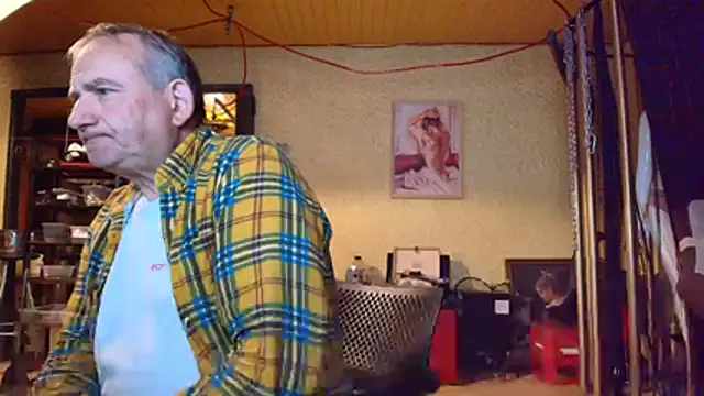 jeanlulu online show from 05-16-26, 07:34