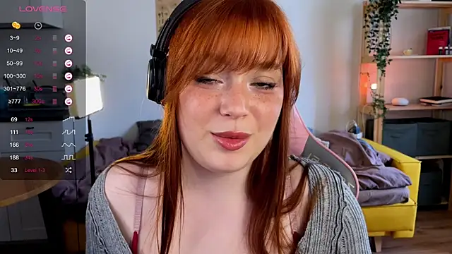 Snapshot of Sofy_Benson chatting on 05-21-26, 01:29 Sofy Benson online show from 05-21-26, 01:29