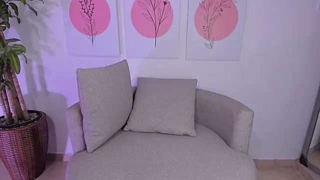 Snapshot of basima_Sajjad chatting on 11-21-25, 09:02 basima Sajjad online show from 11-21-25, 09:02