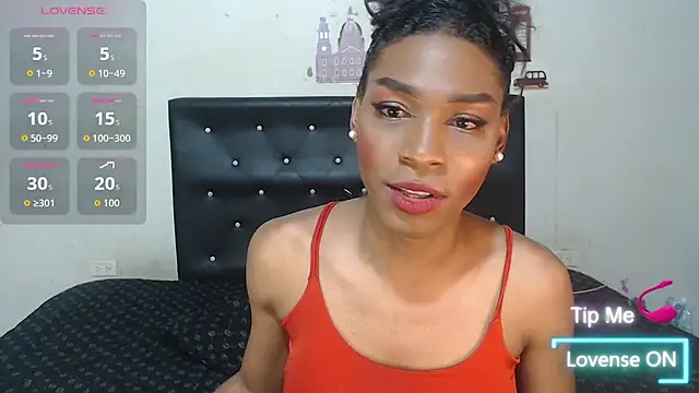 Snapshot of NAHOMMY_SEXY chatting on 09-21-25, 05:20 NAHOMMY SEXY online show from 09-21-25, 05:20