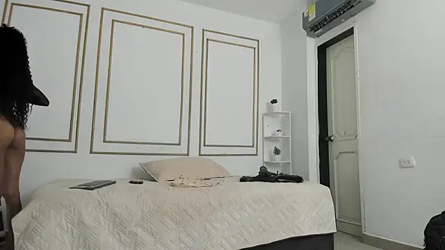 Snapshot of kristyl_paez chatting on 01-17-26, 07:50 kristyl paez online show from 01-17-26, 07:50