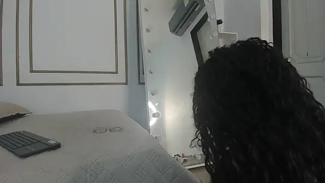 Snapshot of kristyl_paez chatting on 02-02-26, 06:50 kristyl paez online show from 02-02-26, 06:50