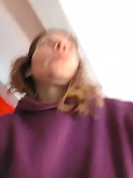 Lina lou4 online show from 03-15-26, 09:04