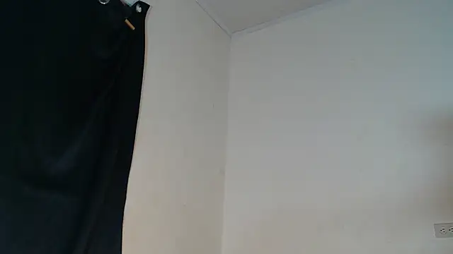 Snapshot of luciana_keating chatting on 12-23-24, 01:08 luciana keating online show from 12-23-24, 01:08