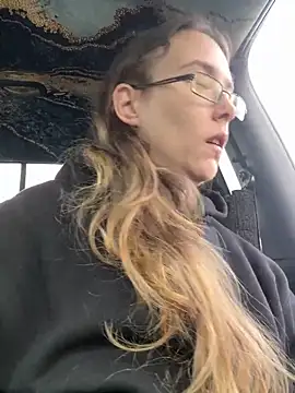 Snapshot of Dakota_02 chatting on 11-26-25, 03:02 Dakota 02 online show from 11-26-25, 03:02