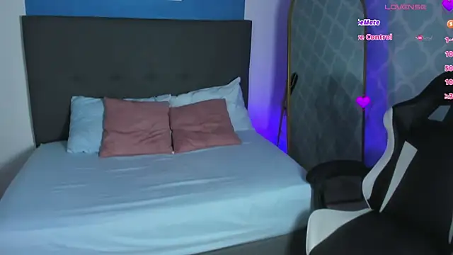 cora 22 online show from 10-21-25, 12:50