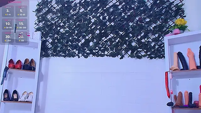 louise nails online show from 03-13-26, 02:56